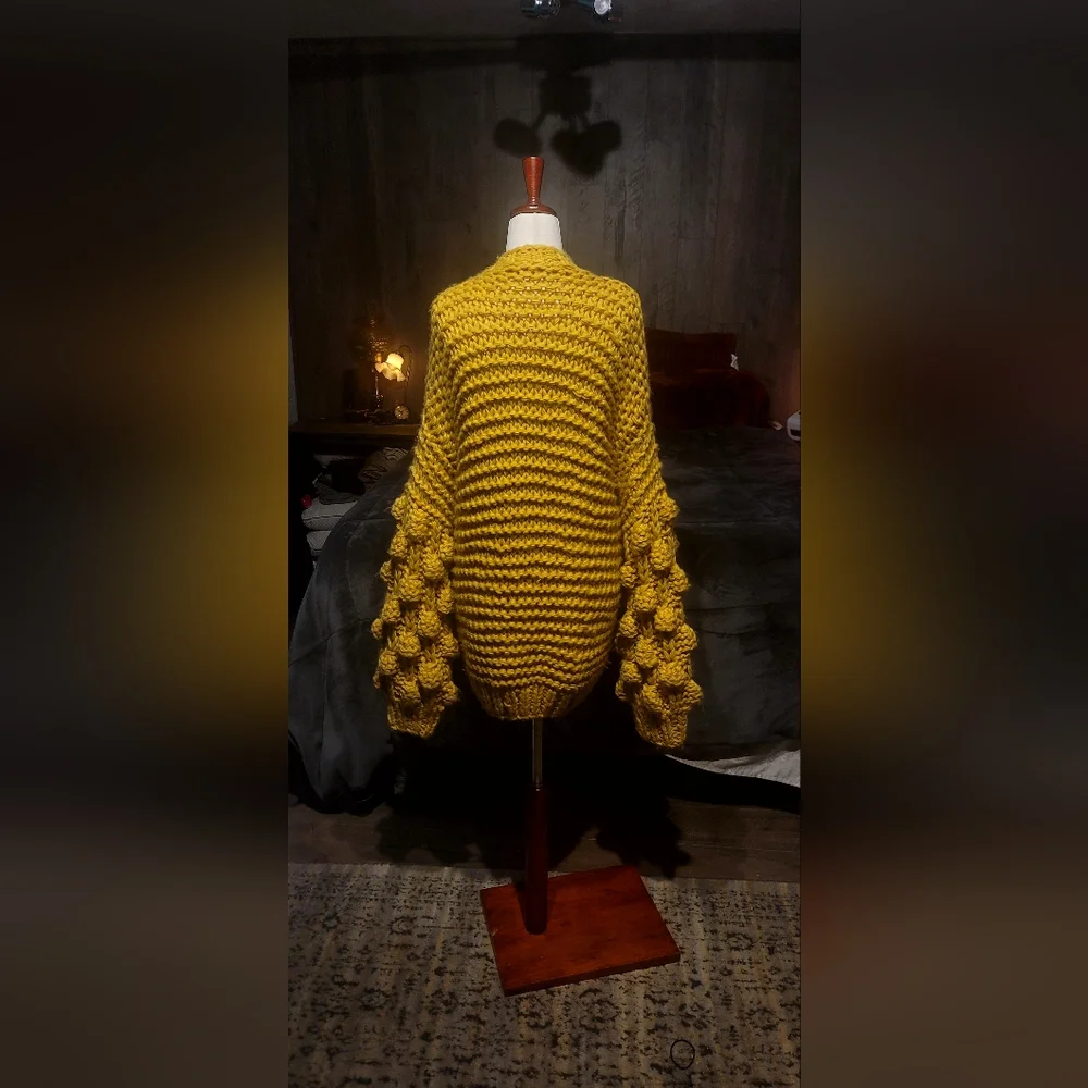 Wish List Chunky Mustard Yellow Balloon Sleeve Sweater – Size M/L - Picture 5 of 7